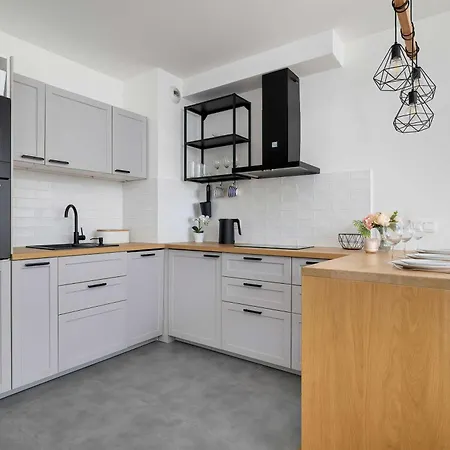 Functional With Parking In Cracow By Renters Krakov