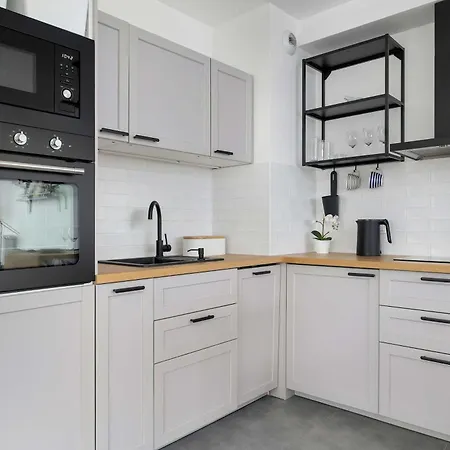 Functional With Parking In Cracow By Renters * Krakov